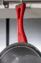 Tigan me dorezë të kuqe - Diametër 24 cm.
